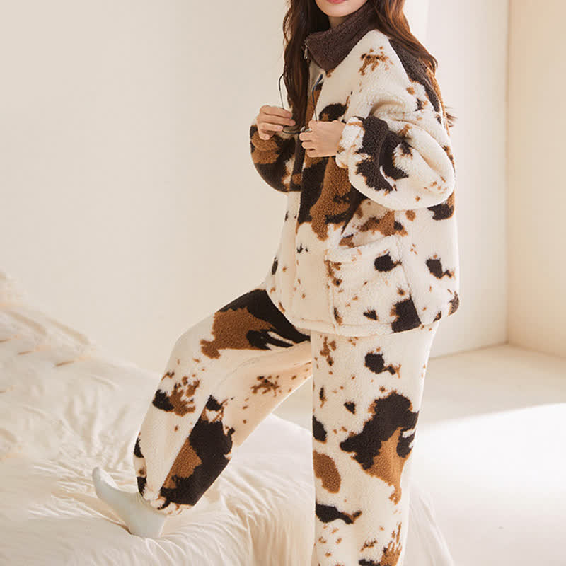 Ownkoti Fleece-Loungewear-Set mit künstlerischem Print - image 4