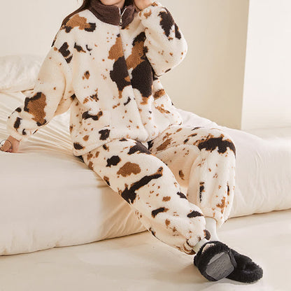 Ownkoti Fleece-Loungewear-Set mit künstlerischem Print - image 6