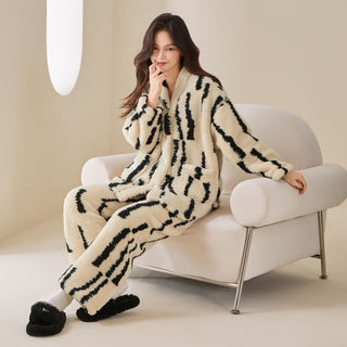 Ownkoti Fleece-Loungewear-Set mit vertikalen Streifen - image 0