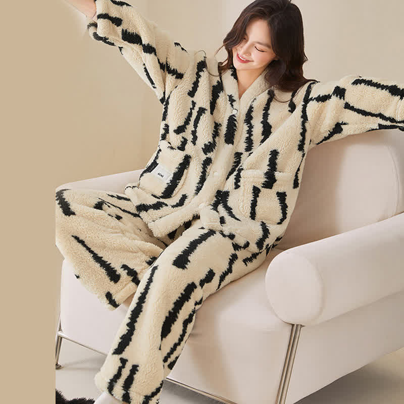 Ownkoti Fleece-Loungewear-Set mit vertikalen Streifen - image 3