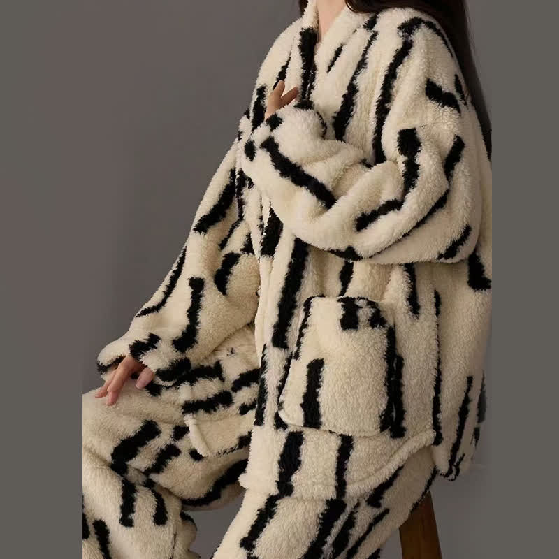 Ownkoti Fleece-Loungewear-Set mit vertikalen Streifen - image 8