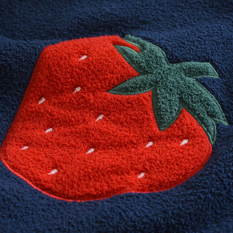 Ownkoti Loungewear-Set mit Erdbeermuster aus Sherpa-Fleece - image 12