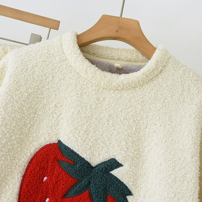 Ownkoti Loungewear-Set mit Erdbeermuster aus Sherpa-Fleece - image 4