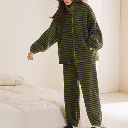 Ownkoti Gestreiftes Plüsch-Loungewear-Set mit Reißverschluss - image 5