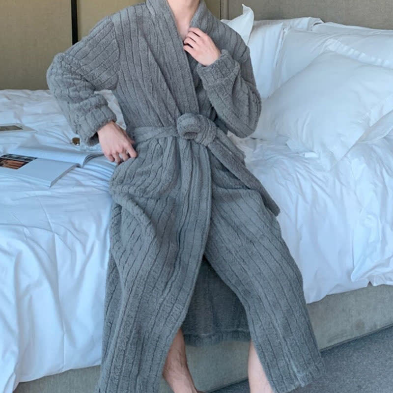 Ownkoti Bademantel aus strukturiertem Plüsch mit einfarbigen Streifen - image 7