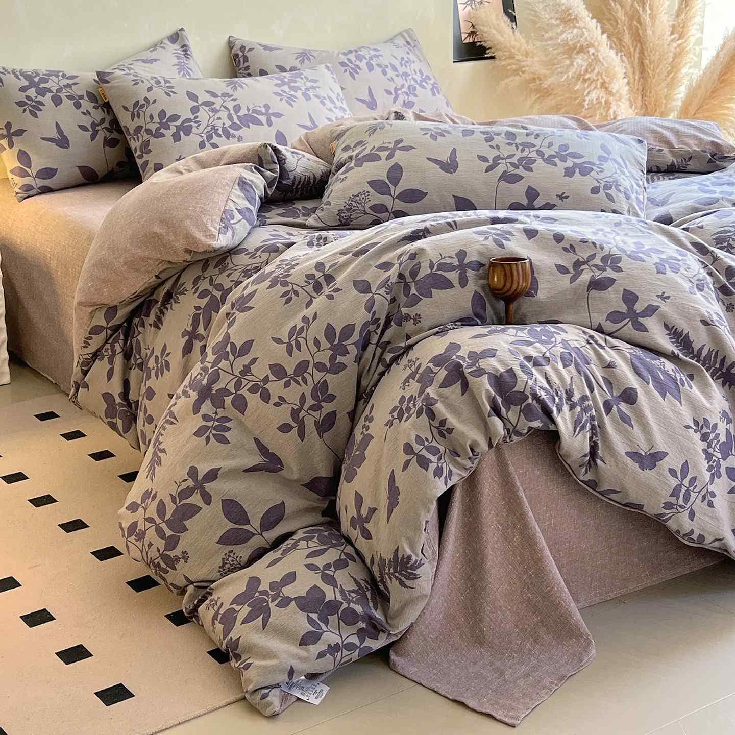 Ownkoti Bettwäsche-Set mit lila Blattmuster (4-teilig) - 220cm x 240cm - image 0