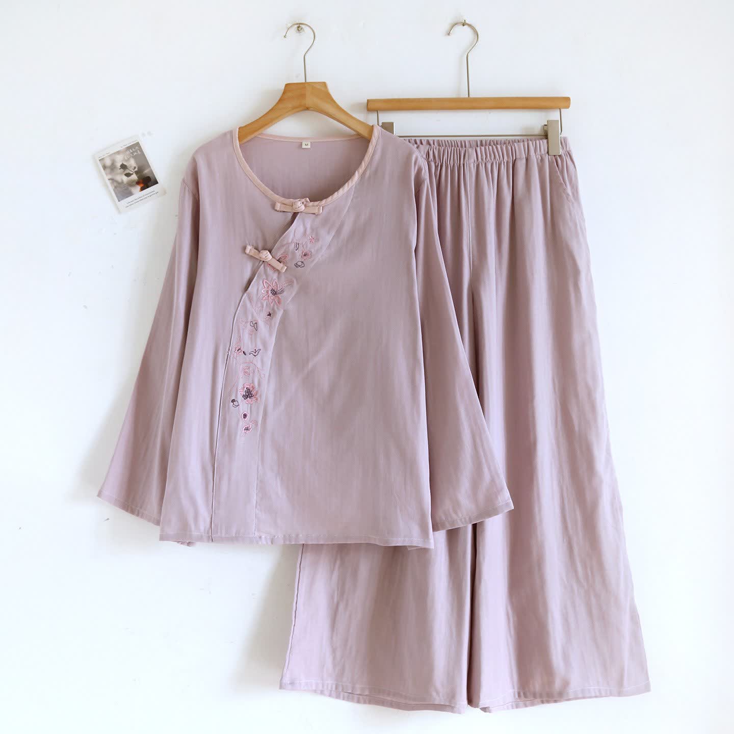 Ownkoti Loungewear-Set im orientalischen Stil mit Blumenstickerei - Hellviolett - XL - image 3