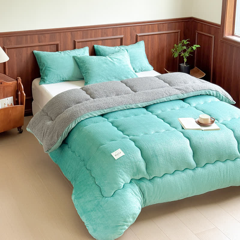 Ownkoti Plüsch-Steppdecke aus Sherpa-Fleece - Grün & Grau - 220cm x 240cm - image 3