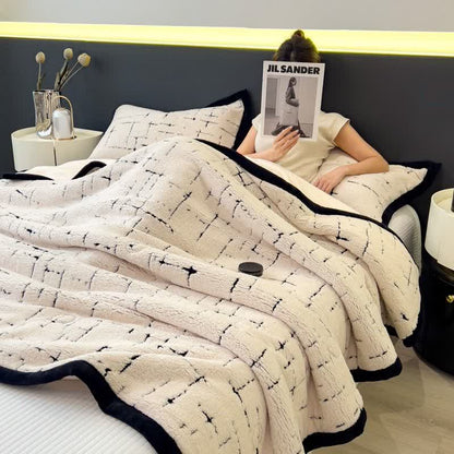Ownkoti Schlichte, moderne Plüschdecke - image 1