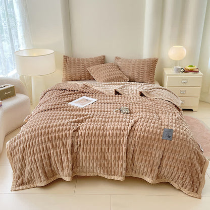 Ownkoti Minimalistische, einfarbige Fleecedecke mit Struktur - Khaki - 200cm x 230cm - image 9
