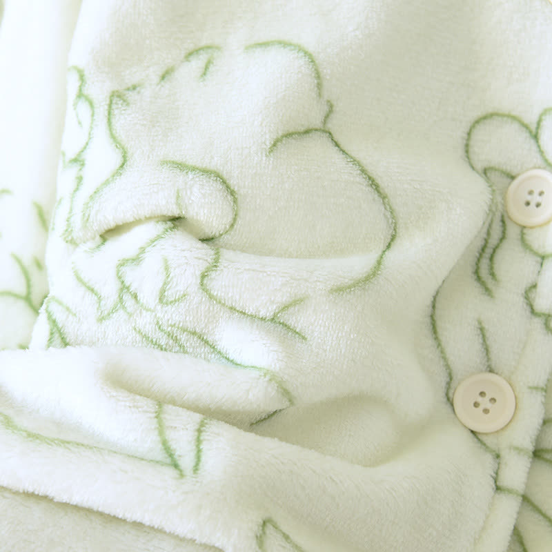 Frisches grünes Plüsch-Loungewear-Set mit Linienmuster - image 12