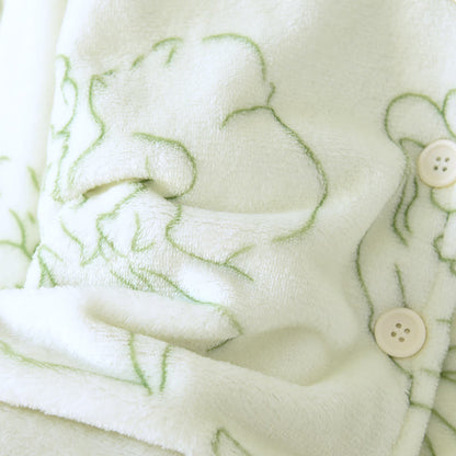 Frisches grünes Plüsch-Loungewear-Set mit Linienmuster - image 12