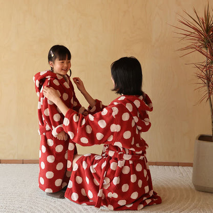 Passender Familienbademantel aus Baumwolle mit Kapuze und Polka-Dots - image 3