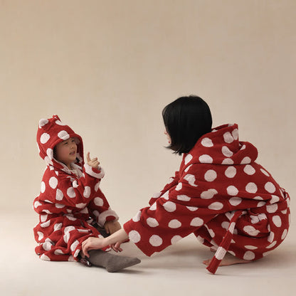 Passender Familienbademantel aus Baumwolle mit Kapuze und Polka-Dots - image 4