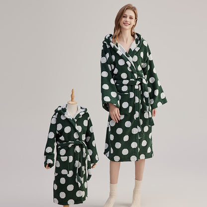 Passender Familienbademantel aus Baumwolle mit Kapuze und Polka-Dots - image 17