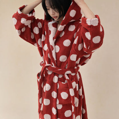 Passender Familienbademantel aus Baumwolle mit Kapuze und Polka-Dots - image 8