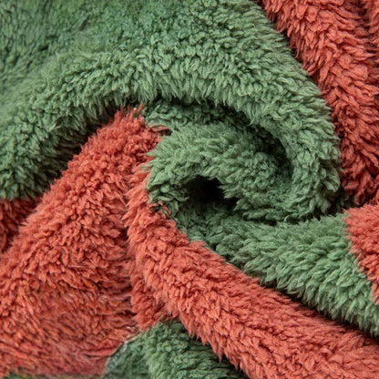 Plüschbademantel mit auffälligen vertikalen Streifen - image 5