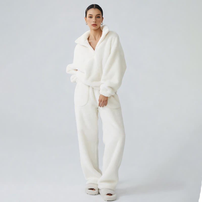 Einfarbiges Plüsch-Loungewear-Set - image 1
