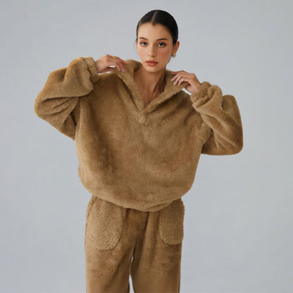 Einfarbiges Plüsch-Loungewear-Set - image 5