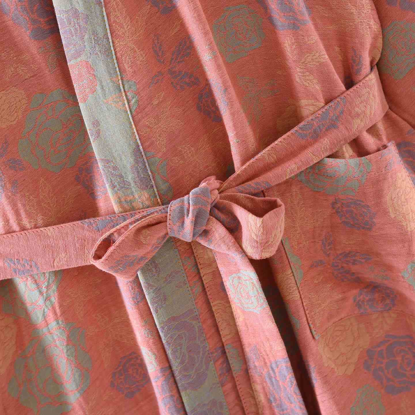 Romantischer Kimono-Bademantel aus Baumwollgaze mit Rosenmuster - image 3