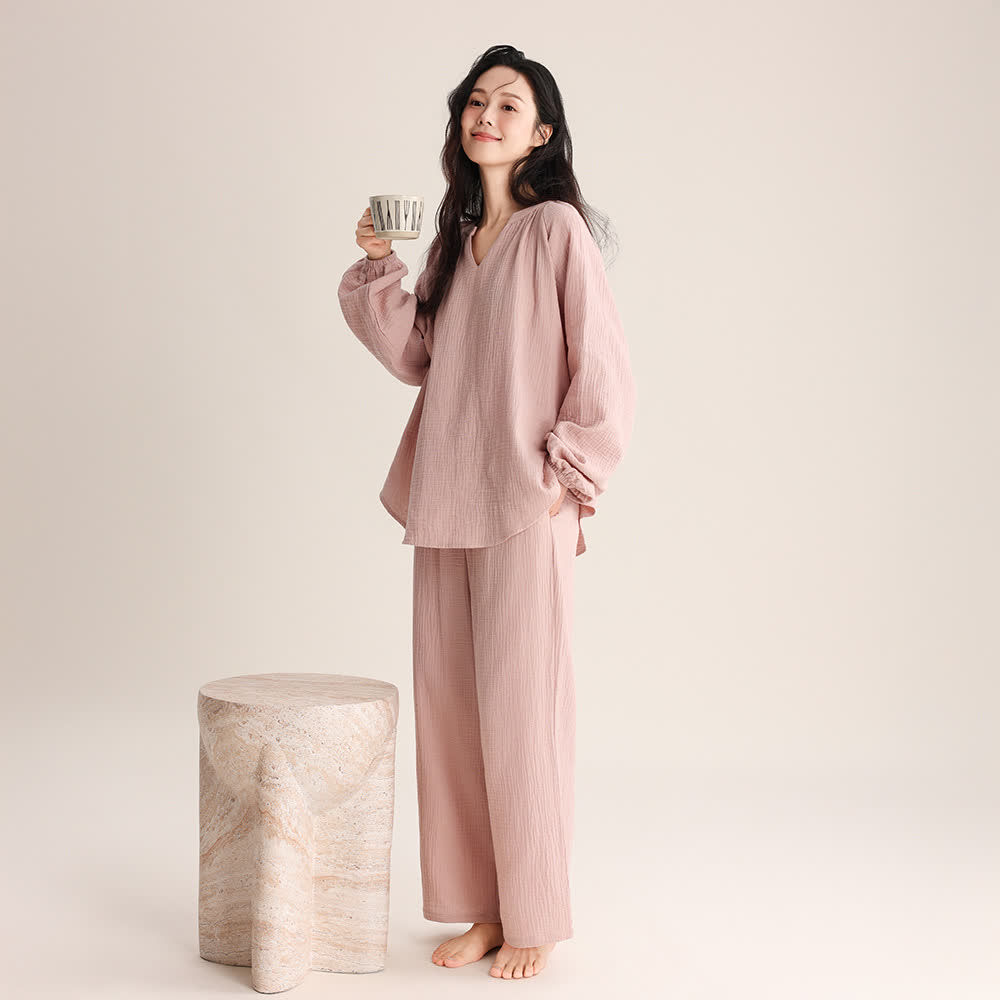 Minimalistisches Loungewear-Set aus Baumwolle mit V-Ausschnitt - image 4