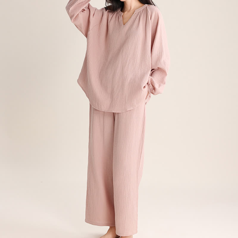 Minimalistisches Loungewear-Set aus Baumwolle mit V-Ausschnitt - image 5