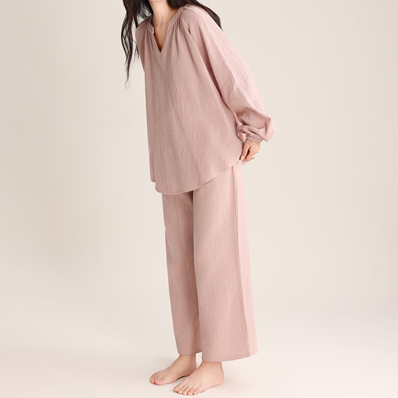Minimalistisches Loungewear-Set aus Baumwolle mit V-Ausschnitt - image 6