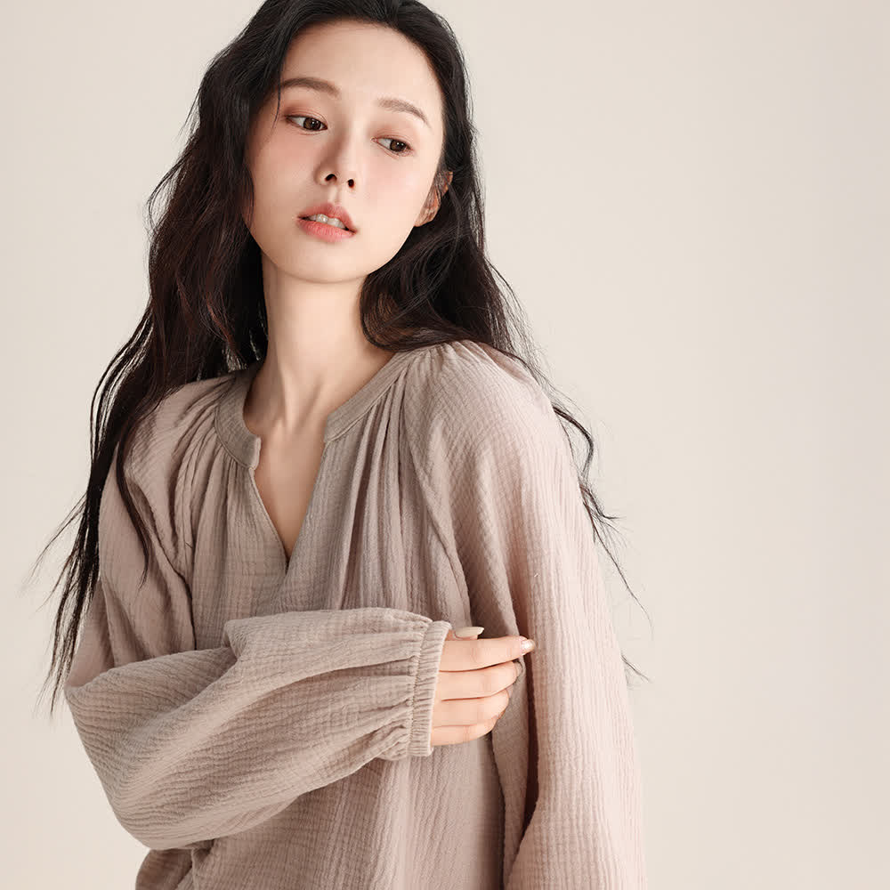 Minimalistisches Loungewear-Set aus Baumwolle mit V-Ausschnitt - image 2