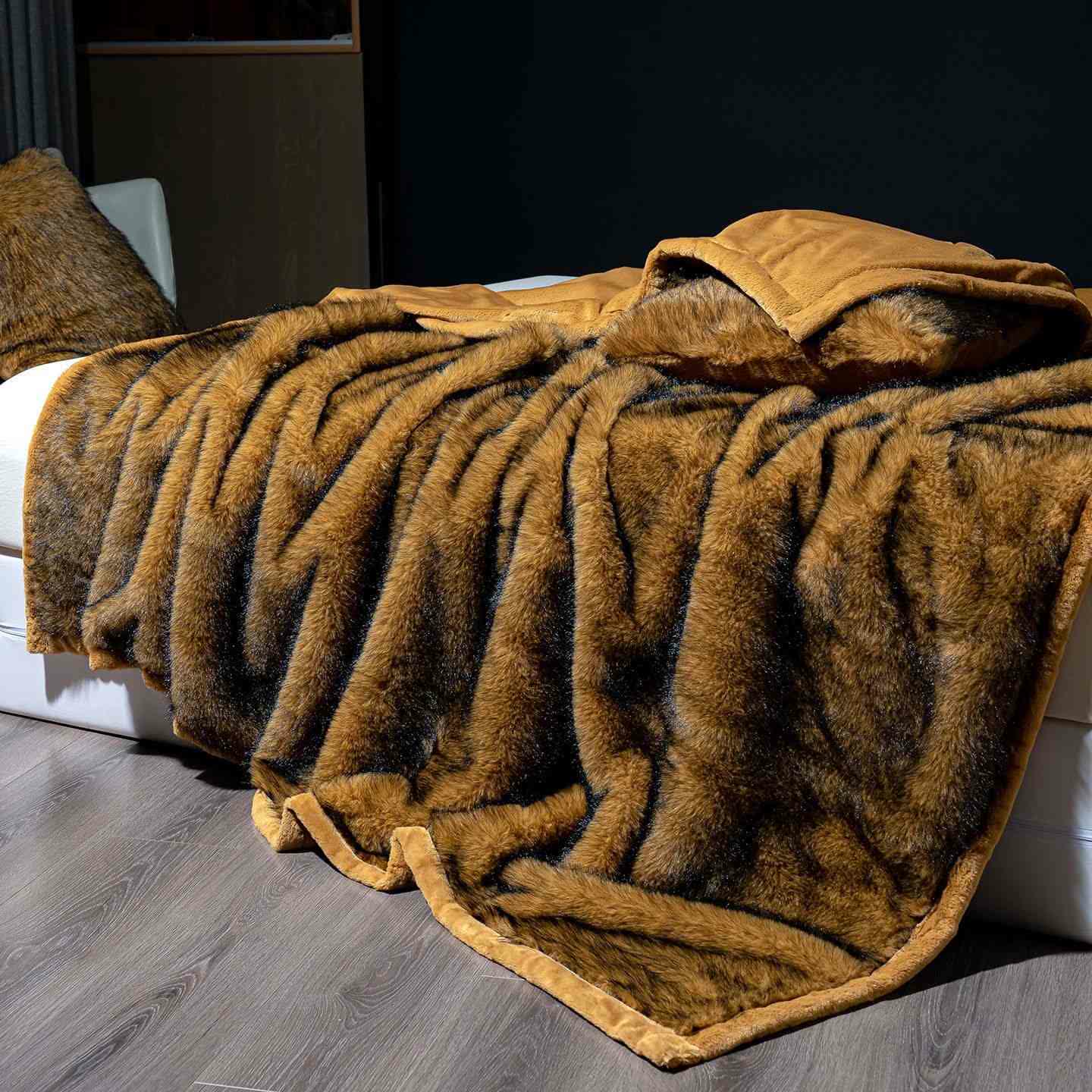 Luxuriöse Plüschdecke aus Kunstfell - Braun - 200cm x 230cm - image 2
