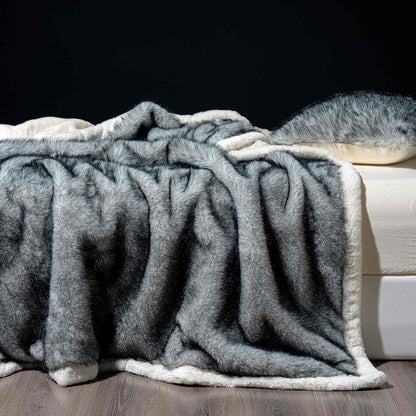 Luxuriöse Plüschdecke aus Kunstfell - image 1
