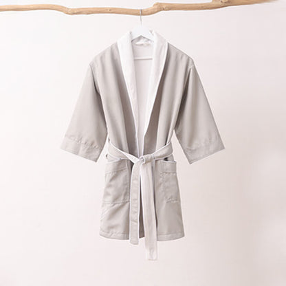 Minimalistischer, einfarbiger Kinderbademantel mit Tasche - Grau - XL - image 10