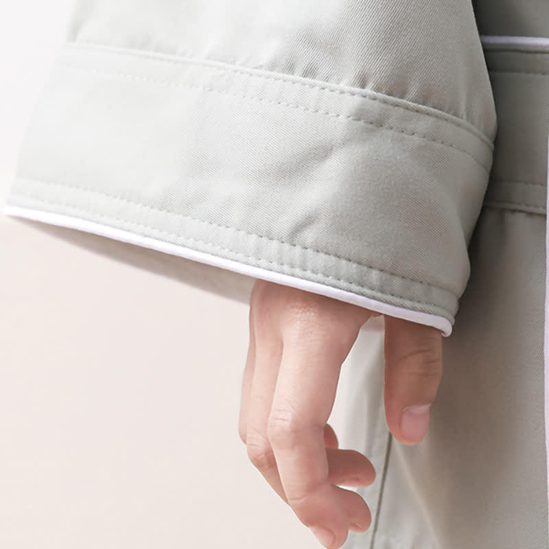 Minimalistischer, einfarbiger Kinderbademantel mit Tasche - image 9
