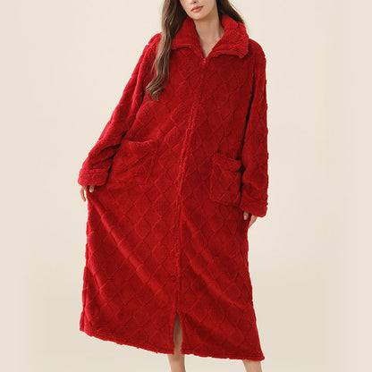 Plüschbademantel mit Diamantstruktur und Reißverschluss - image 11