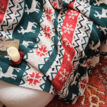 Weihnachtsdecke mit Rentiermotiv im Fair-Isle-Stil - image 7