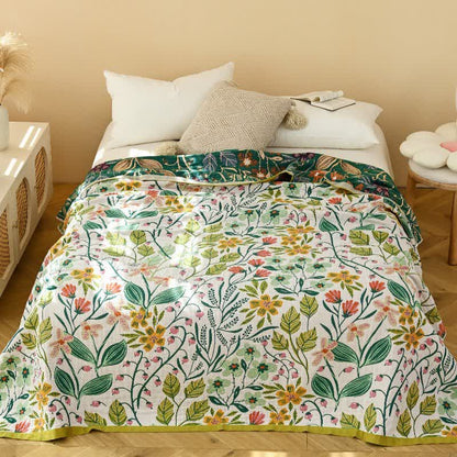 Ownkoti Baumwollgaze-Steppdecke mit grünem Blatt und Blumenmuster - image 1