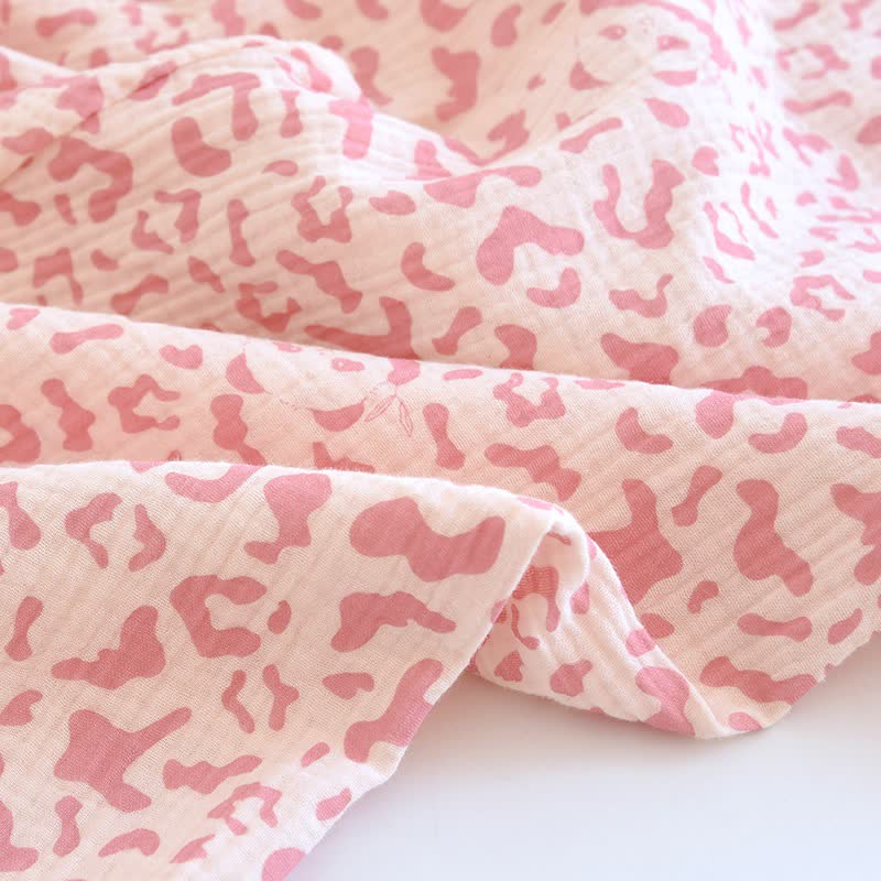 Loungewear-Set aus Baumwolle mit Leopardenmuster in sanften Farbtönen - image 12