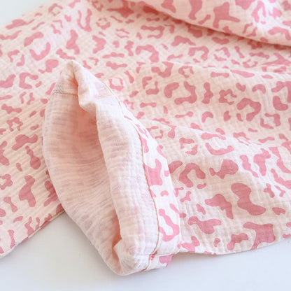 Loungewear-Set aus Baumwolle mit Leopardenmuster in sanften Farbtönen - image 10