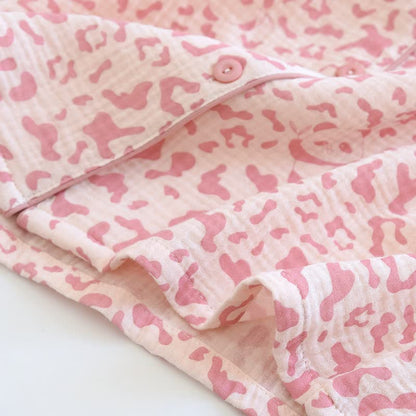 Loungewear-Set aus Baumwolle mit Leopardenmuster in sanften Farbtönen - image 6