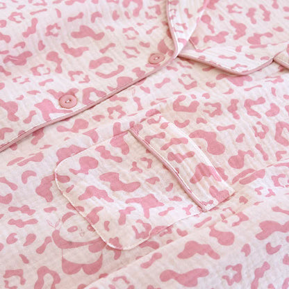 Loungewear-Set aus Baumwolle mit Leopardenmuster in sanften Farbtönen - image 4