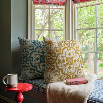 Jacquard-Kissenbezug mit Ton-in-Ton-Medaillonmuster - image 1