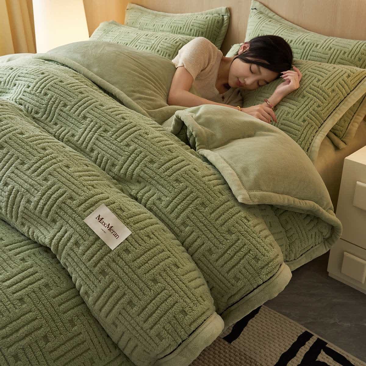 Bettwäsche-Set aus gestreiftem, knotenartigem Plüschstoff - Grün - Bettwäsche-Set (4-teilig) - 220cm x 240cm - image 7