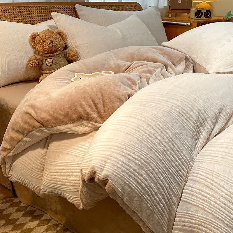 Bettwäsche-Set mit vertikalen Streifen und strukturierter Plüschoberfläche (4-teilig) - Beige & Kaffee - 220cm x 240cm - image 8