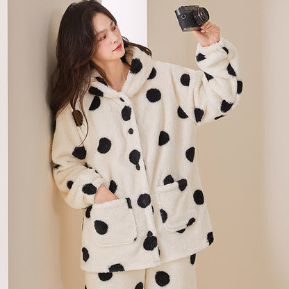 Polka Dot Kapuzen-Plüsch-Loungewear-Set - image 1