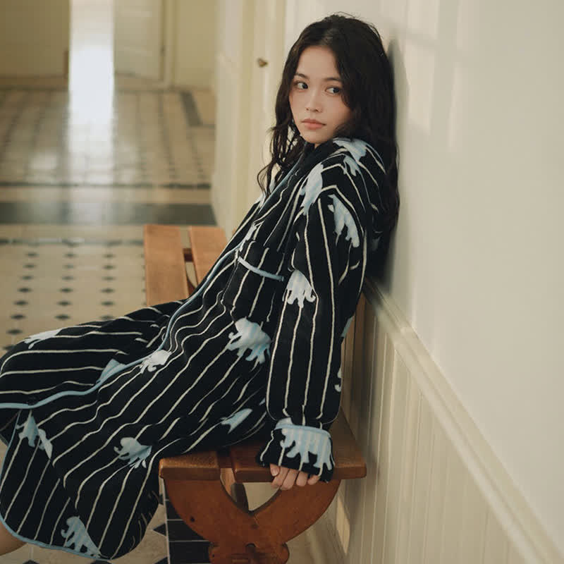 Gestreifter Elefanten-Bademantel mit Kapuze und Knöpfen - image 1