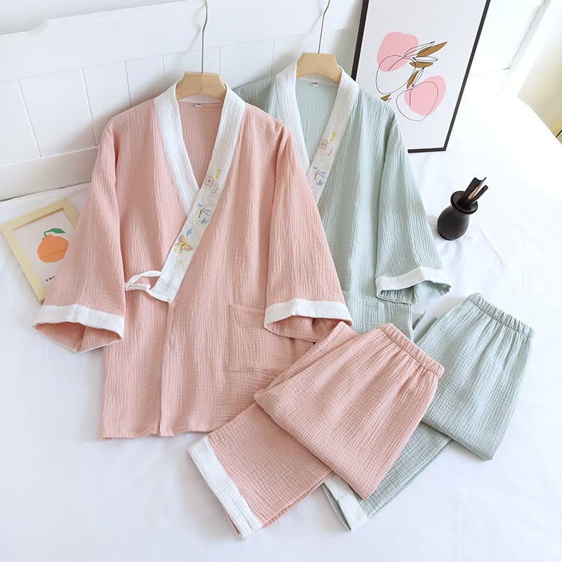 Kimono-Loungewear aus Baumwollgaze mit Schmetterlingsstickerei - image 0