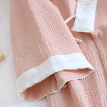 Kimono-Loungewear aus Baumwollgaze mit Schmetterlingsstickerei - image 8