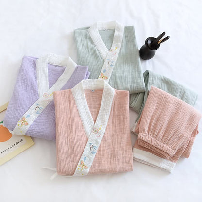 Kimono-Loungewear aus Baumwollgaze mit Schmetterlingsstickerei - image 1