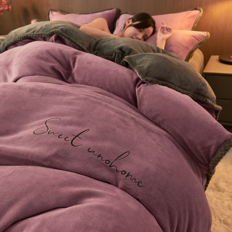 Sweet Home Bettwäsche-Set aus bedrucktem Plüsch (4-teilig) - Lila - 220cm x 240cm - image 9