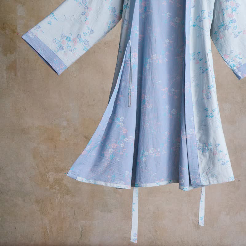 Anmutiger Kimono-Bademantel aus Baumwollgaze mit Pflaumenblütenmuster - image 11