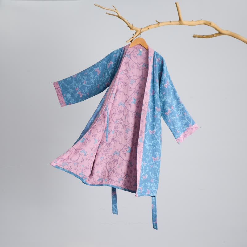Eleganter Kimono-Bademantel aus Baumwollgaze mit Blumenmuster und Schmetterlingsmotiven - image 2